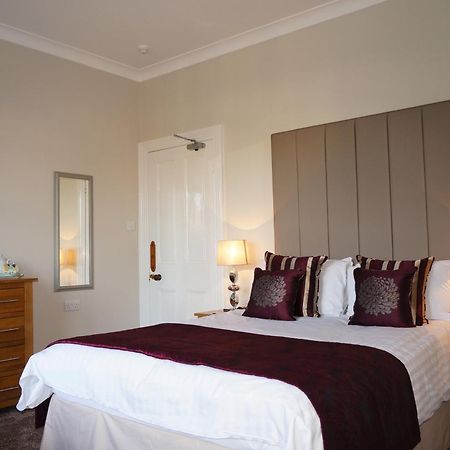 The Lawn Guest House Gatwick Горлі Екстер'єр фото