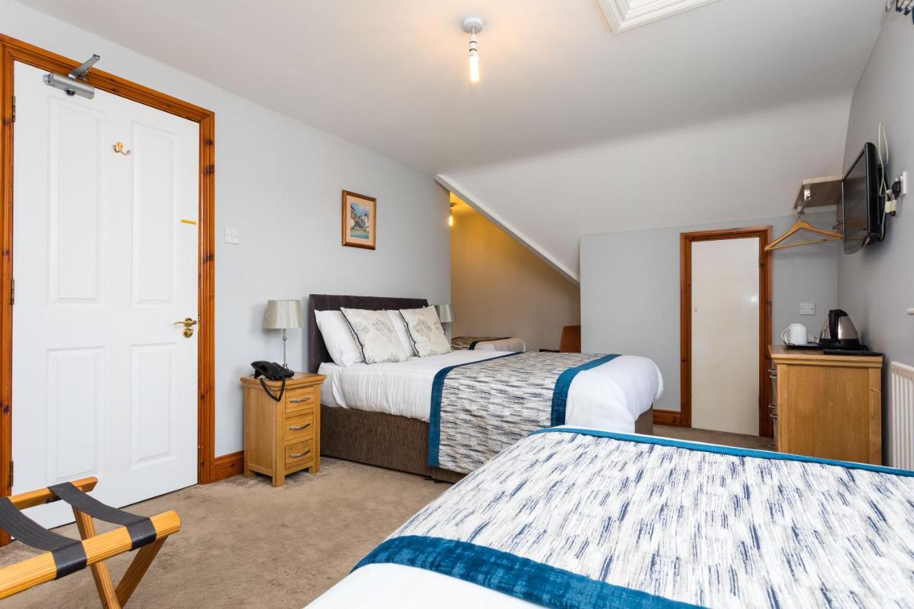 The Lawn Guest House Gatwick Горлі Екстер'єр фото
