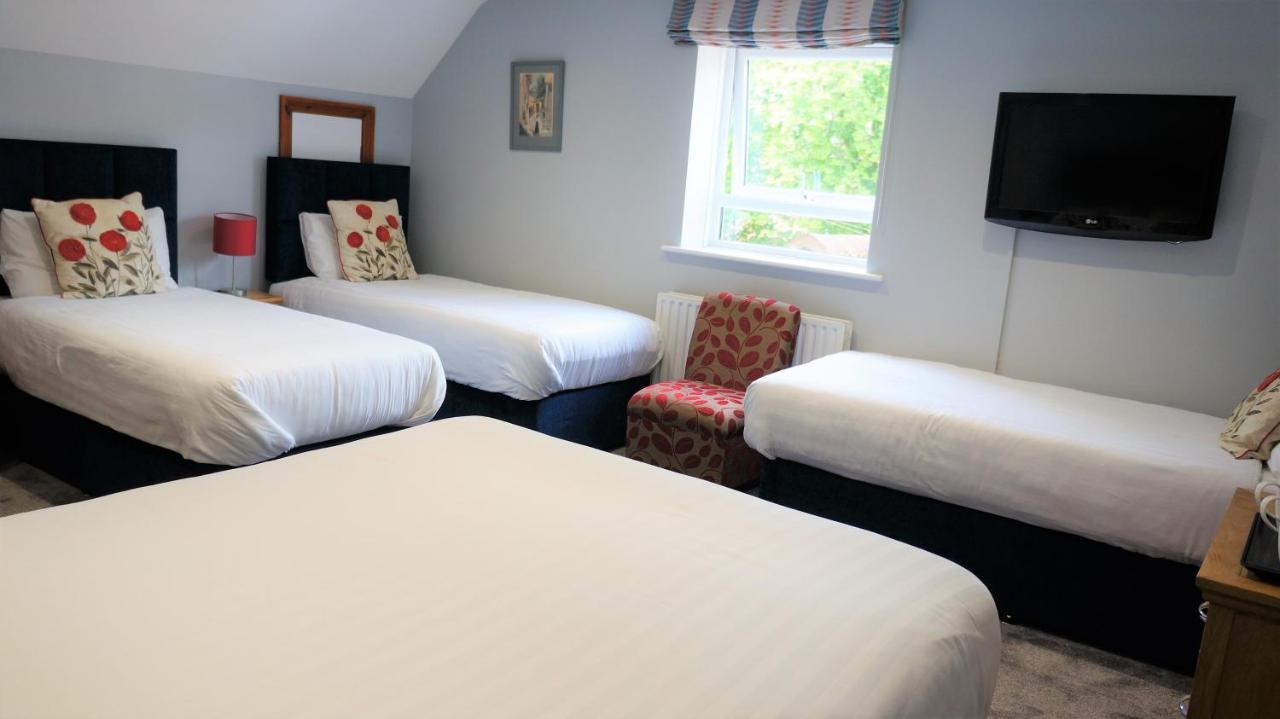 The Lawn Guest House Gatwick Горлі Екстер'єр фото