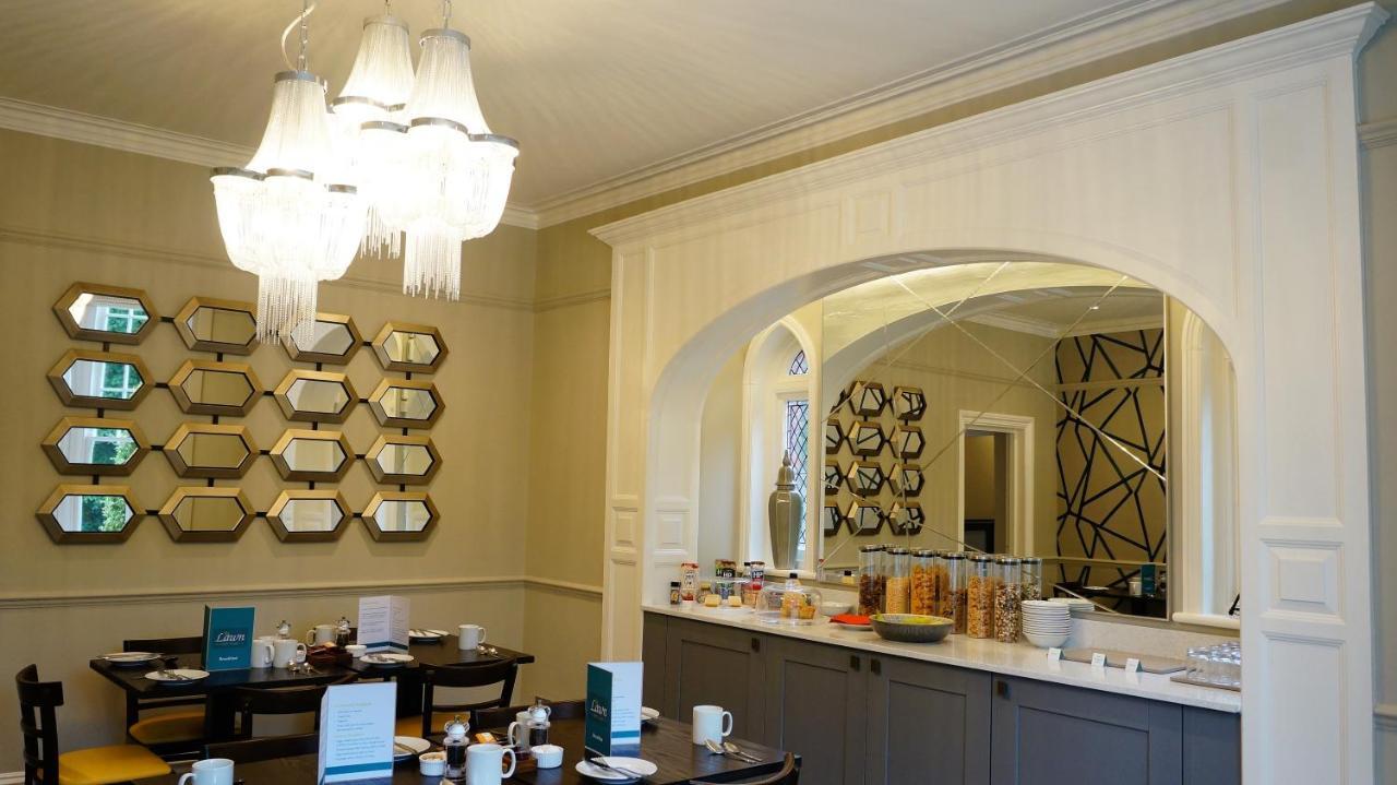 The Lawn Guest House Gatwick Горлі Екстер'єр фото