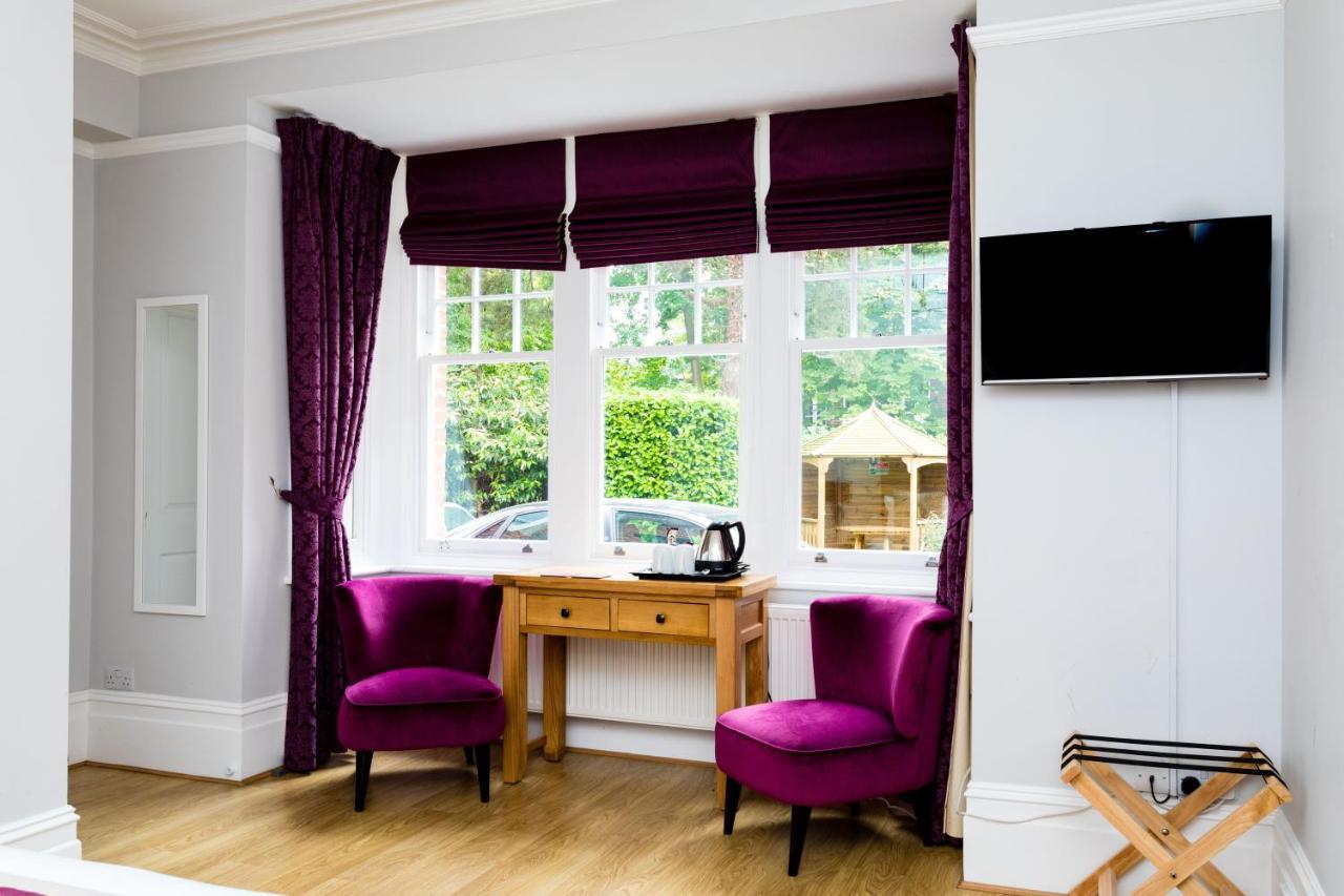 The Lawn Guest House Gatwick Горлі Екстер'єр фото
