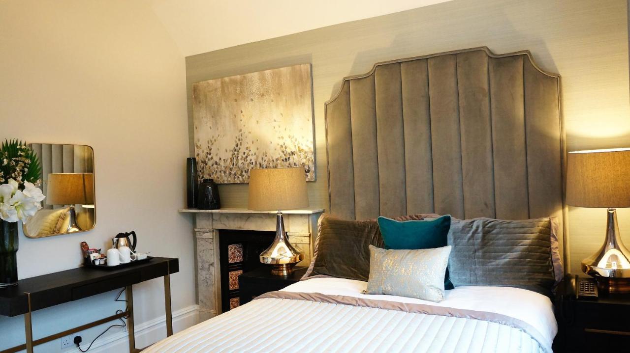 The Lawn Guest House Gatwick Горлі Екстер'єр фото