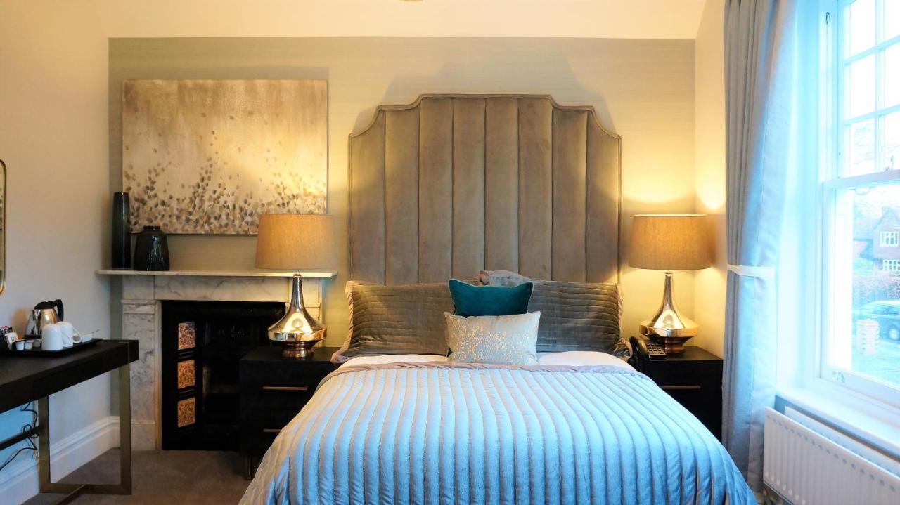 The Lawn Guest House Gatwick Горлі Екстер'єр фото